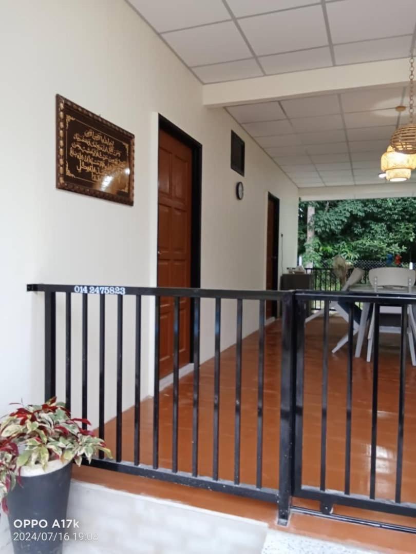 Bilik Umar Apartamento Gerik Exterior foto